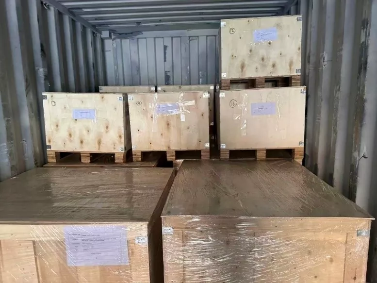 16 moldes Carton Jack enviados para a fábrica do Vietnã para produção em massa